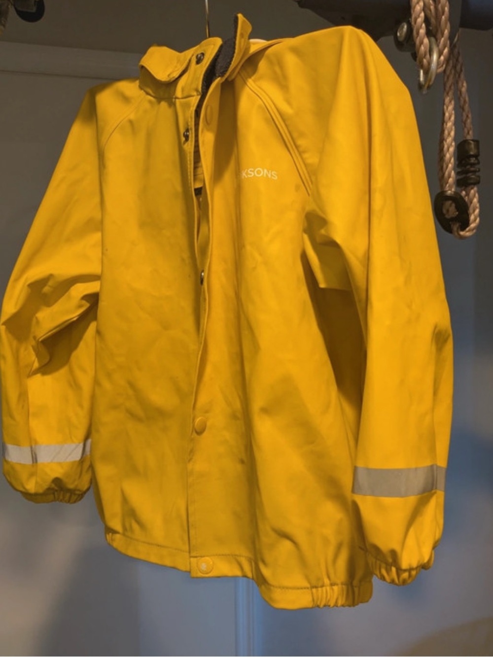 Didrikson’s hooded Rain jacket for kids fully Water and Windproof size 5-7